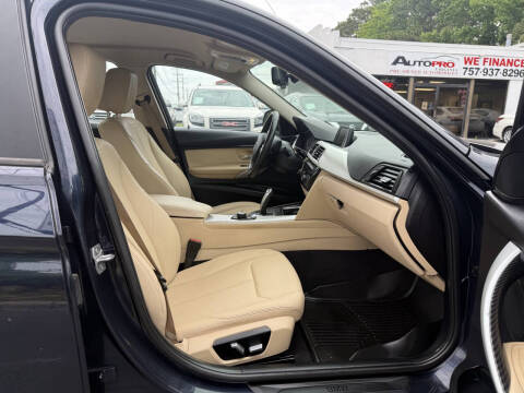 2017 BMW 3 Series 320i