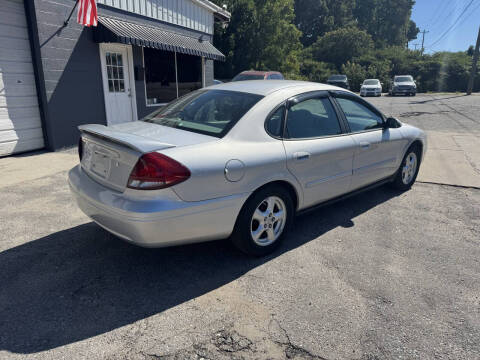 2004 Ford Taurus SES