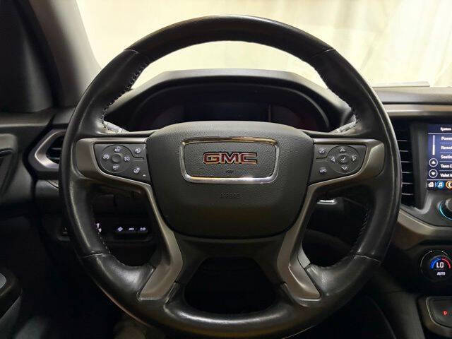 2022 GMC Acadia AT4