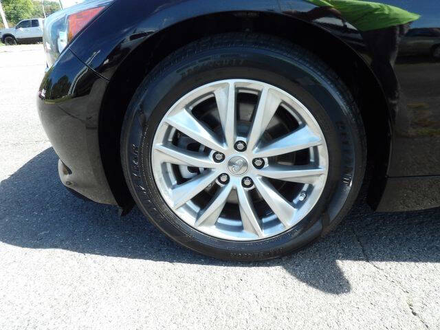 2015 Infiniti Q50 Premium