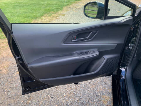 2025 Toyota Prius LE