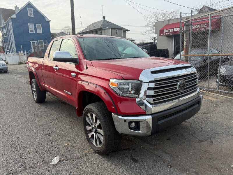 2019 Toyota Tundra Limited's photo