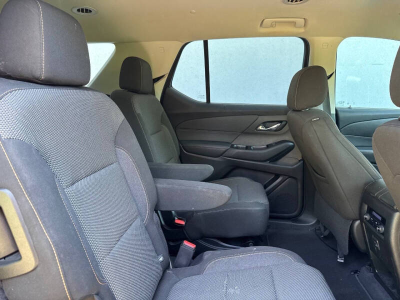 2020 Chevrolet Traverse LT Cloth