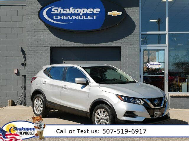 2021 Nissan Rogue Sport for sale at SHAKOPEE CHEVROLET in Shakopee MN