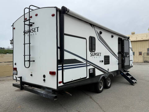 2020 Crossroads RV Sunset Trail