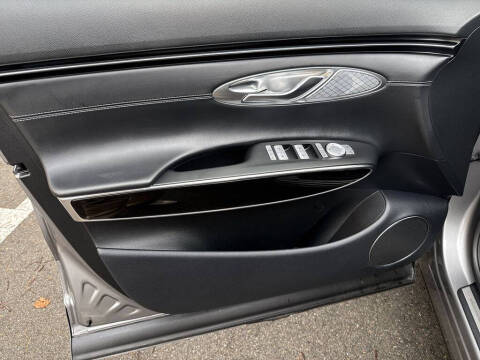 2025 Genesis GV70 2.5T Standard