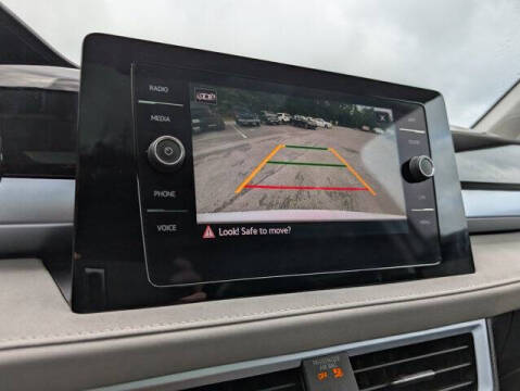 2025 Volkswagen Taos SE