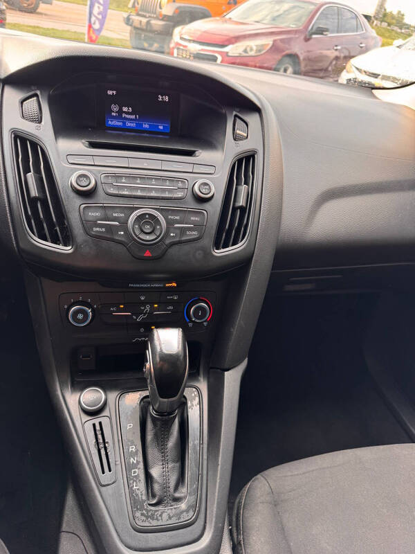 2016 Ford Focus SE
