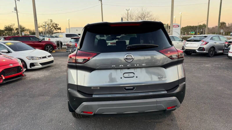 2021 Nissan Rogue SV