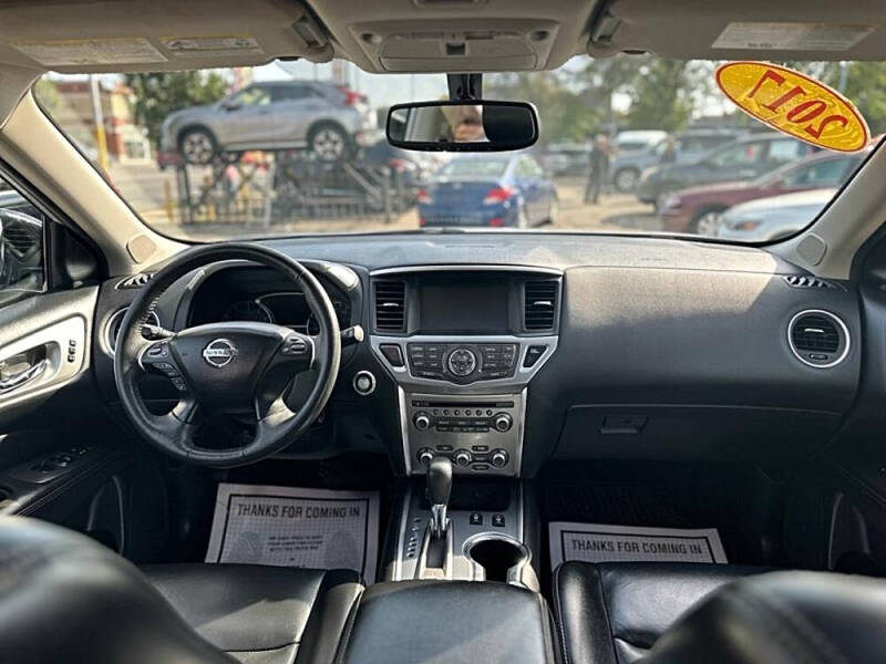 2017 Nissan Pathfinder Platinum