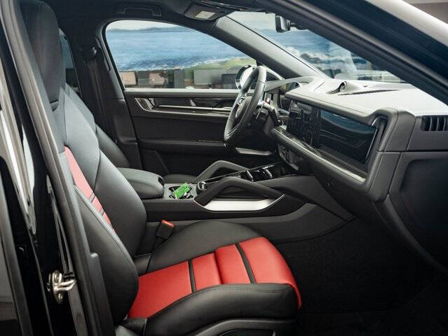 2025 Porsche Cayenne Coupe