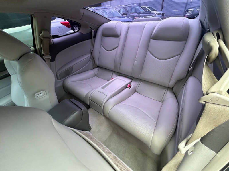2011 Infiniti G37 Coupe x