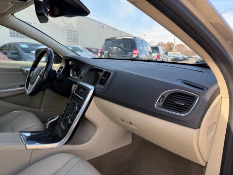 2015 Volvo V60 T5 Premier Plus