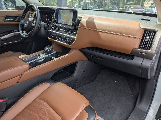 2023 Nissan Pathfinder Platinum