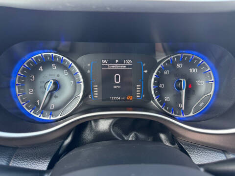 2017 Chrysler Pacifica Touring-L