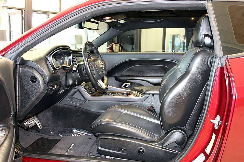 2017 Dodge Challenger SXT