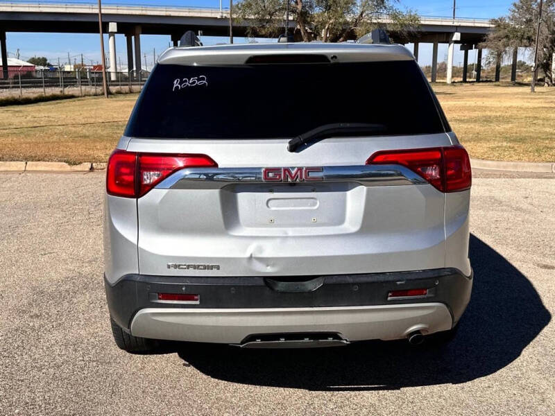 2017 GMC Acadia SLE-2