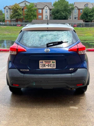 2019 Nissan Kicks SV