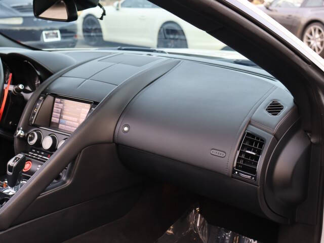 2014 Jaguar F-TYPE V8 S