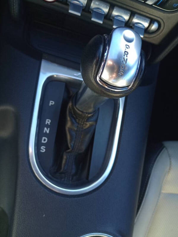 2022 Ford Mustang EcoBoost Premium