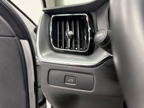 2023 Volvo XC60 B5 Core