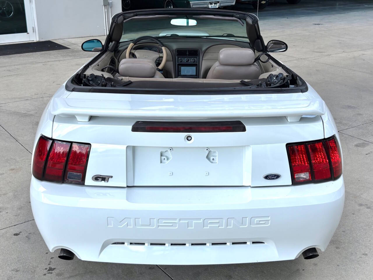 2001 Ford Mustang 8