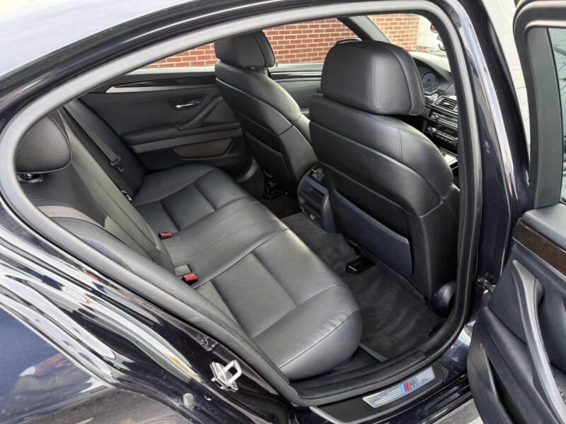 2012 BMW 5 Series 528i