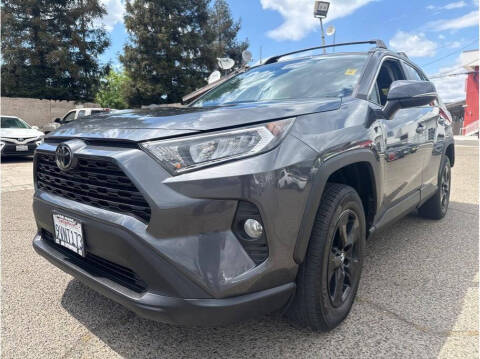 2020 Toyota RAV4 XLE