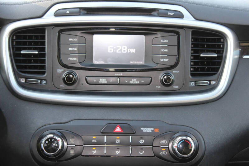 2017 Kia Sorento LX