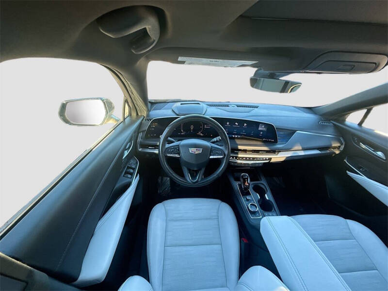 2024 Cadillac XT4 Sport