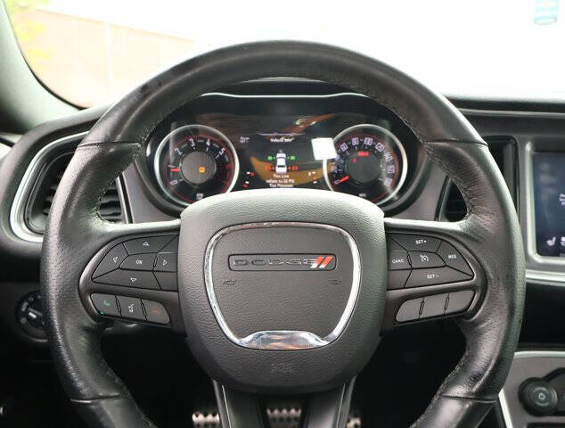 2018 Dodge Challenger 392 HEMI Scat Pack Shaker