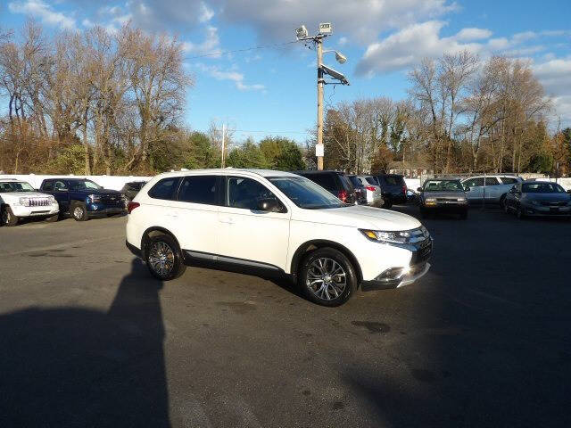 2017 Mitsubishi Outlander ES