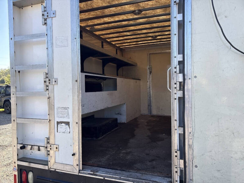 2010 Ford E-Series E-350 SD