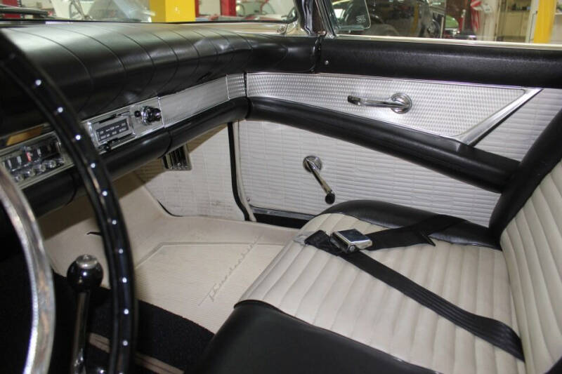 1957 Ford Thunderbird