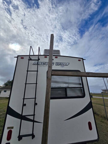 2019 Forest River Arctic Wolf 305 ML6 Orbital With Leveling