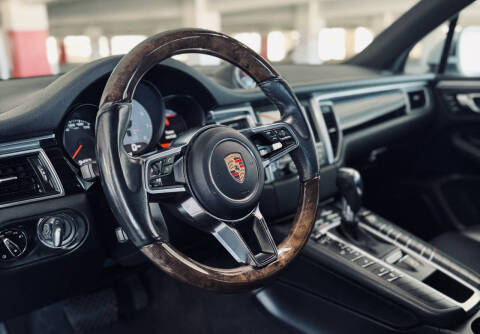 2015 Porsche Macan S