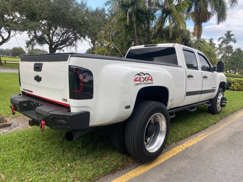 2007 Chevrolet Silverado 3500 LTZ photo 23