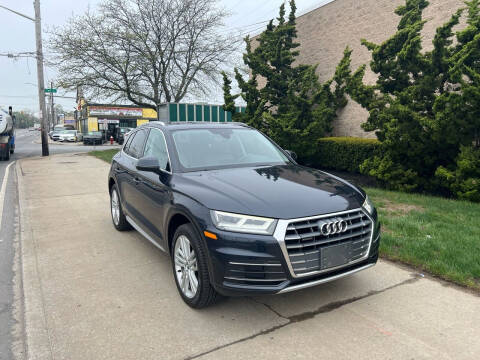 2018 Audi Q5 2.0T quattro Premium Plus