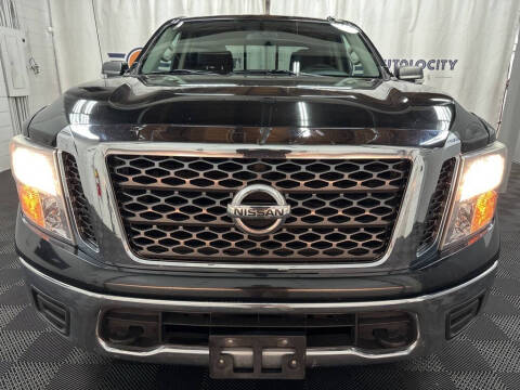2017 Nissan Titan SV