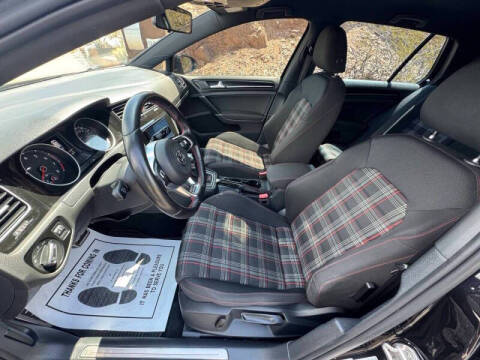 2017 Volkswagen Golf GTI S