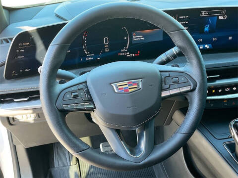 2024 Cadillac XT4 Sport