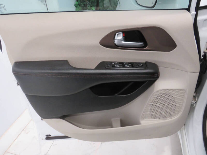 2018 Chrysler Pacifica Touring L Plus