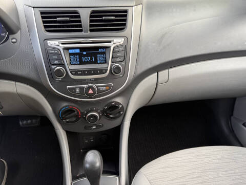 2017 Hyundai Accent SE