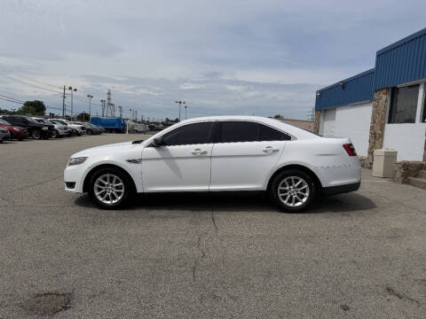 2015 Ford Taurus SE