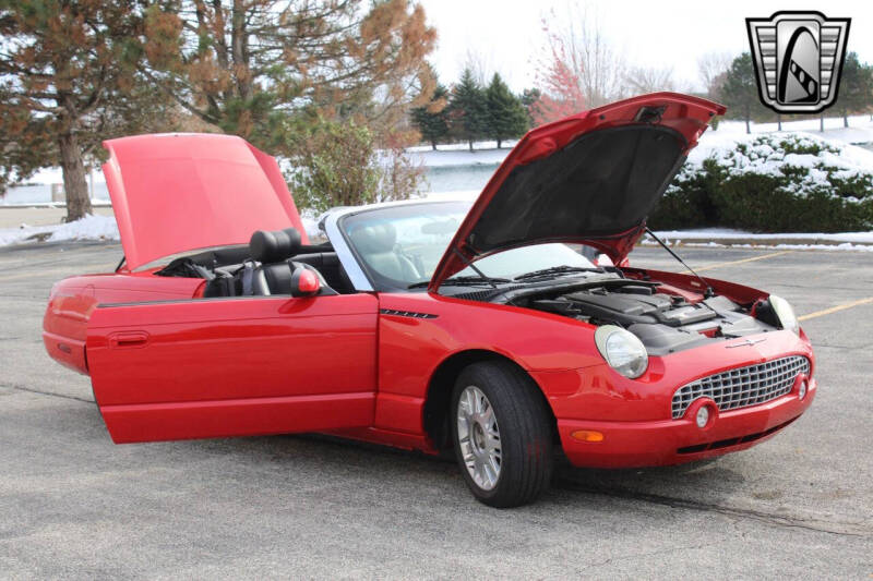 2002 Ford Thunderbird Deluxe