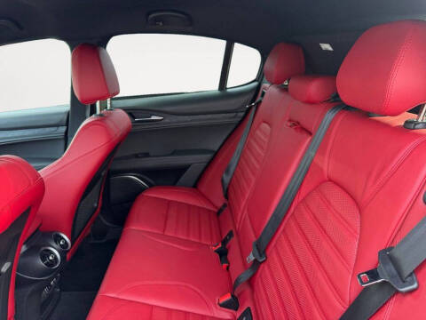 2022 Alfa Romeo Stelvio Sprint