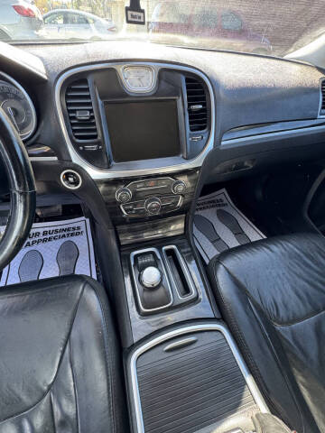 2015 Chrysler 300 Limited