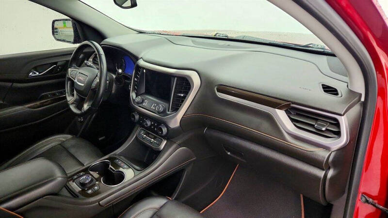 2023 GMC Acadia AT4