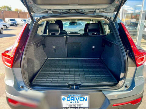 2023 Volvo XC40 B5 Core