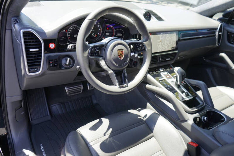 2021 Porsche Cayenne GTS Coupe